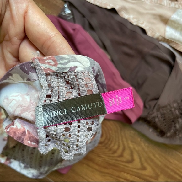 Vince Camuto women’s thongs size small, soft stretchy - Picture 5 of 5